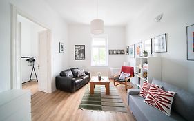 Cosy Rock Apartment